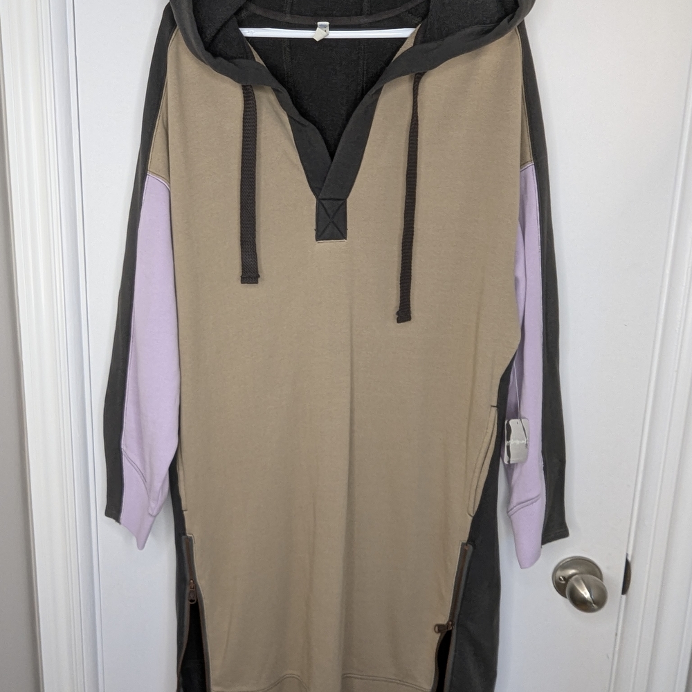 BNWT FREE PEOPLE SPUR OF THE MOMENT HOODIE